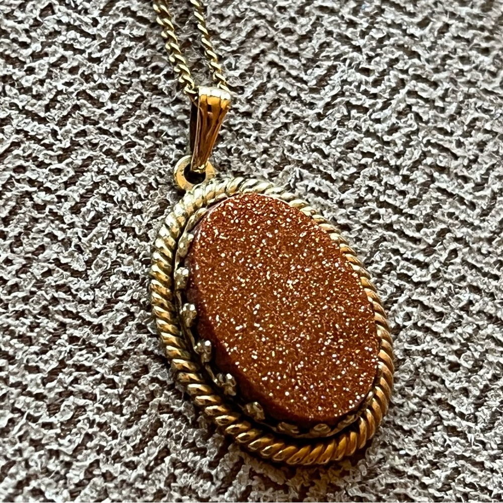 Vintage sparkle pendant necklace
